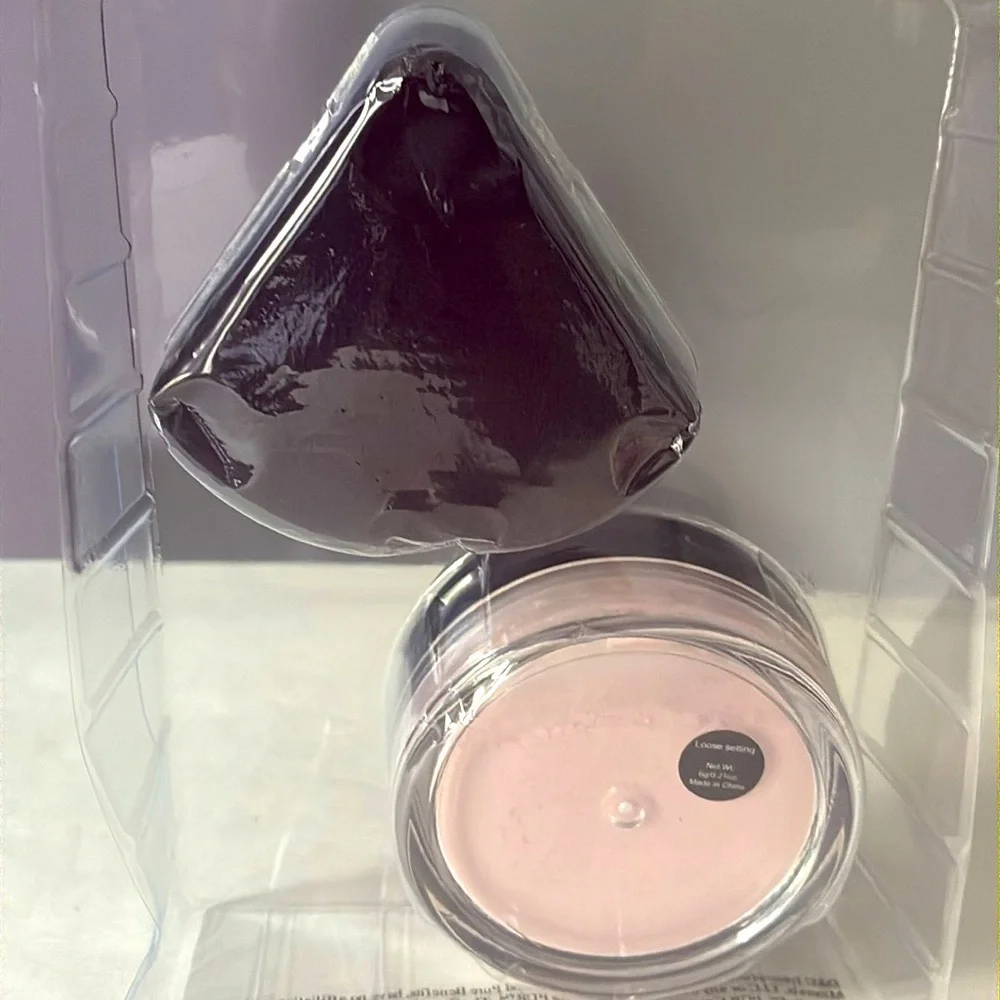 Flawless Set to Perfect Pro Complexion Setting Powder + 2 Black Powder Puffs